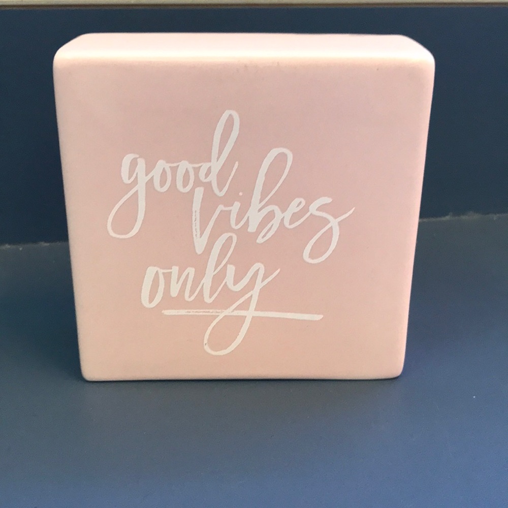 Good Vibes Only Ceramic Sign 🌸
